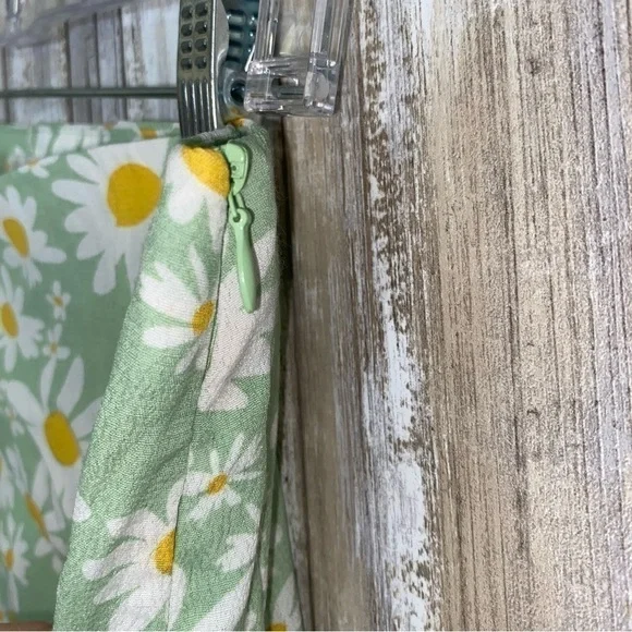 NWT Elodie Mint Daisy Mini Skirt - Picture 6 of 7